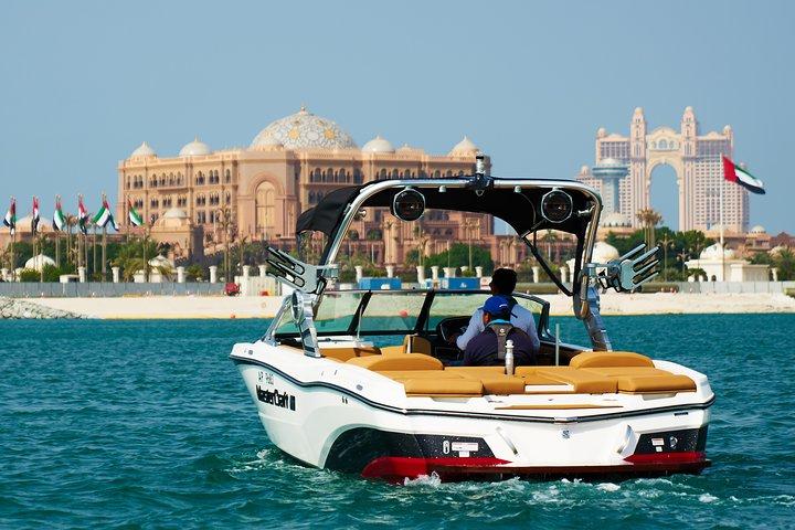Points culminants de la corniche d'Abou Dabi - Excursion en bateau à jet privé depuis le centre commercial d'Abu Dhabi