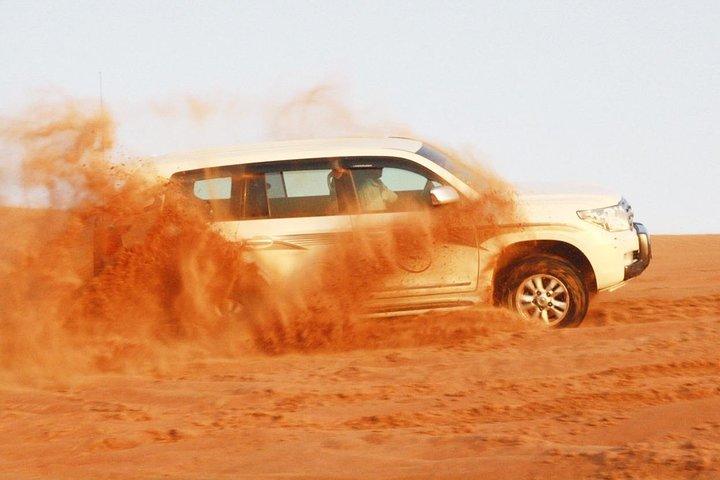Circuit privé de 4 jours à Dubaï et Abu Dhabi : safari, visite de la ville, croisière