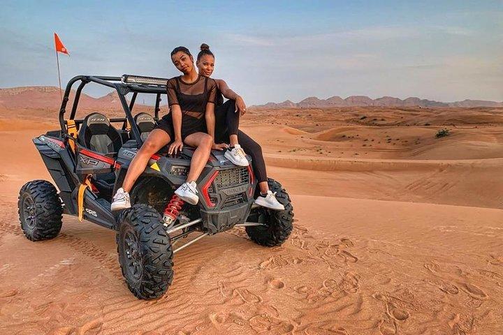 Excursion en buggy dans les dunes du désert de Dubaï
