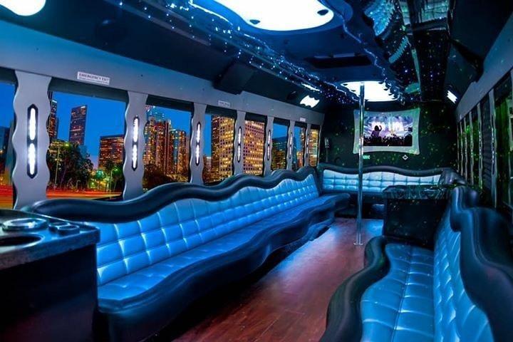 Visite de la ville de Dubaï en limousine de luxe