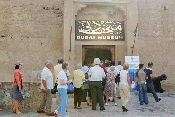 Visite culturelle à pied de Dubaï avec guide professionnel