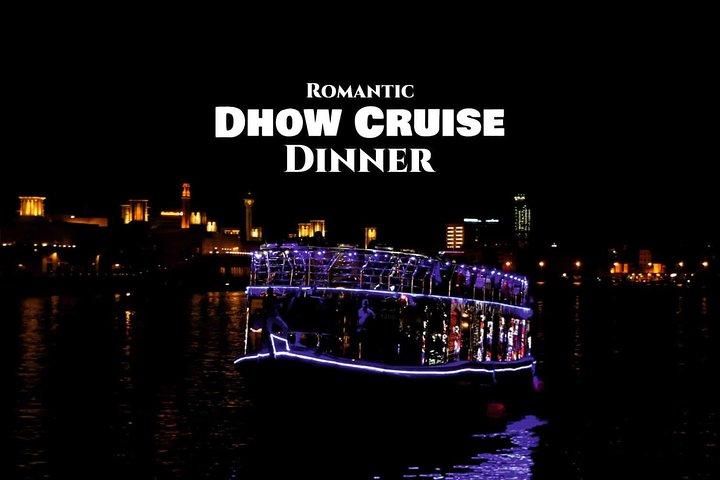 Dîner de croisière en boutre à Creek avec spectacles de divertissement