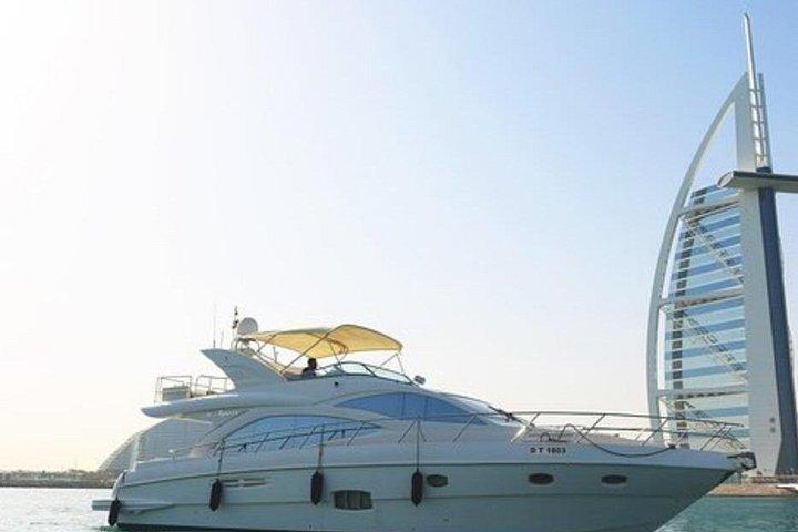 Profitez d'une incroyable visite en yacht de luxe avec BF de Dubaï