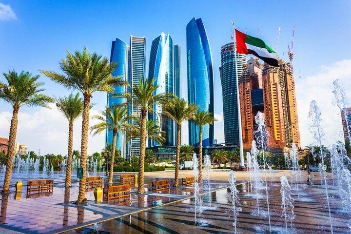 Visite de la ville d'Abu Dhabi avec billet Warner Bros World au départ de Dubaï