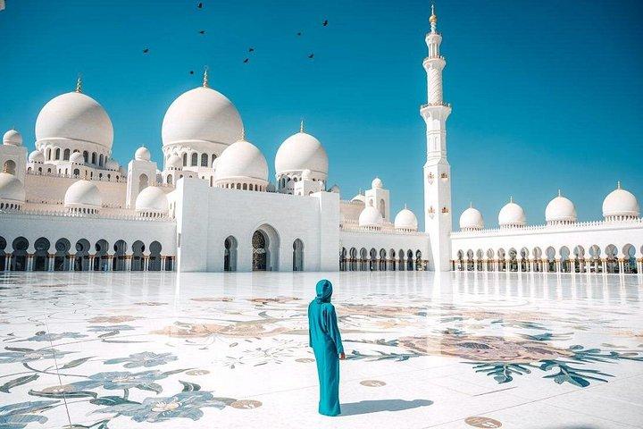 Visite de la grande mosquée d'Abu Dhabi et du musée du Louvre au départ de Dubaï