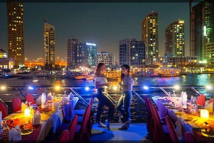 Safari dans le désert de Dubaï et visite de la ville avec dîner-croisière en boutre