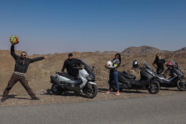 Excursion d'une journée complète en scooter en petit groupe à Dubaï