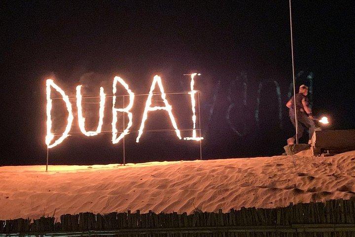 Excursion d'une demi-journée à Dubaï avec au sommet de Burj Khalifa et safari dans le désert