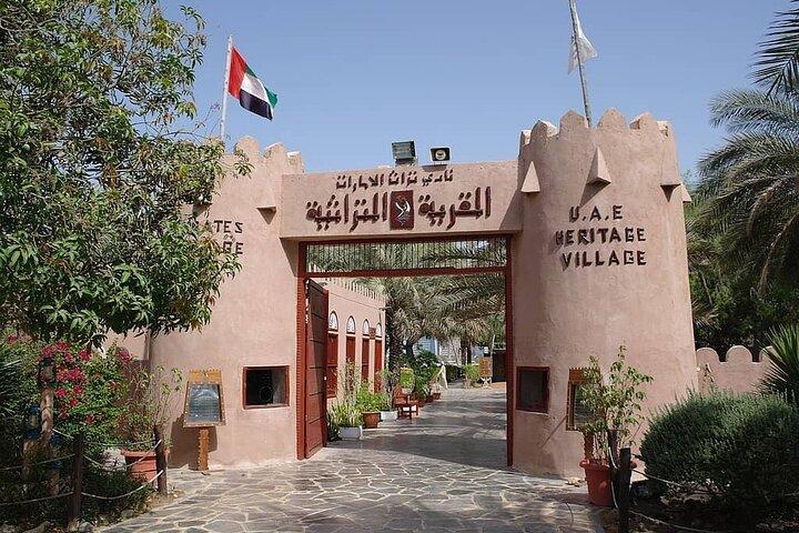 Abu Dhabi et Heritage Village de Dubaï