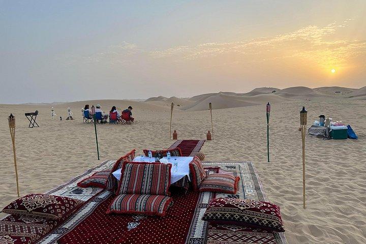 Safari privé d'une nuit dans le désert Liwa avec vue sur le barbecue et le coucher du soleil