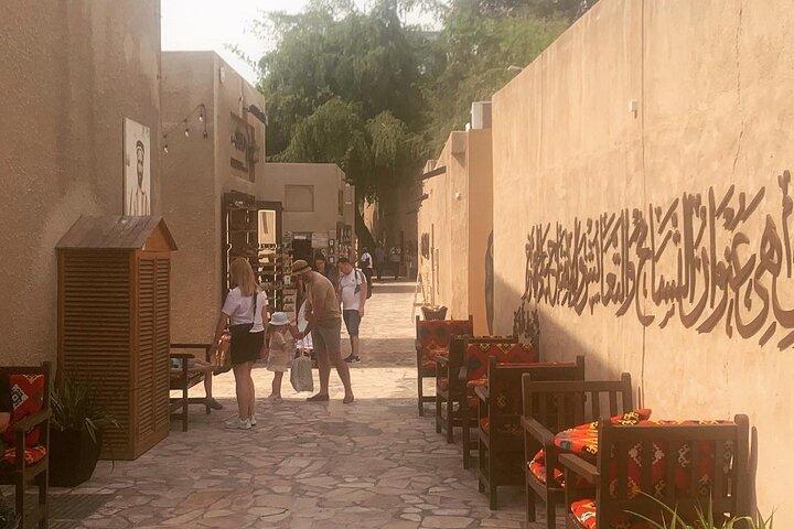 Visite à pied partagée du musée Shindagha et des rues du vieux Dubaï