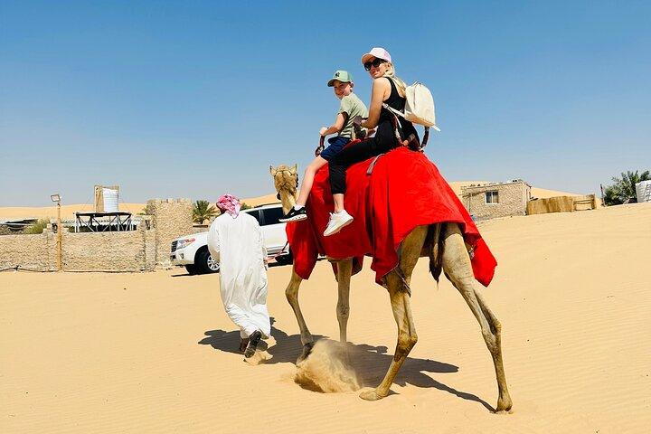 Abu Dhabi: Trekking avec vue sur le désert au lever du soleil