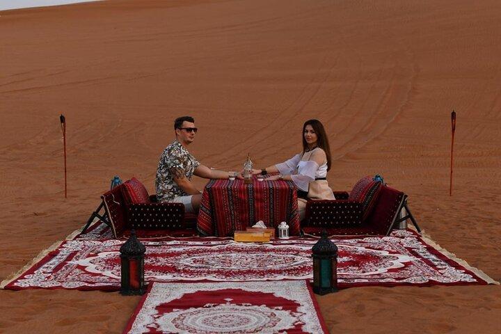Safari privé d'une journée dans le désert avec dîner barbecue en direct à Dubaï