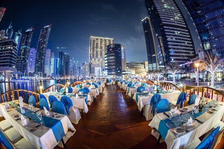 Dîner-croisière royal dans la marina avec prise en charge et retour privés