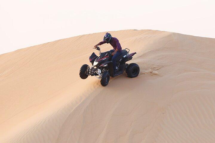 Safari dans le désert en soirée avec balade en quad
