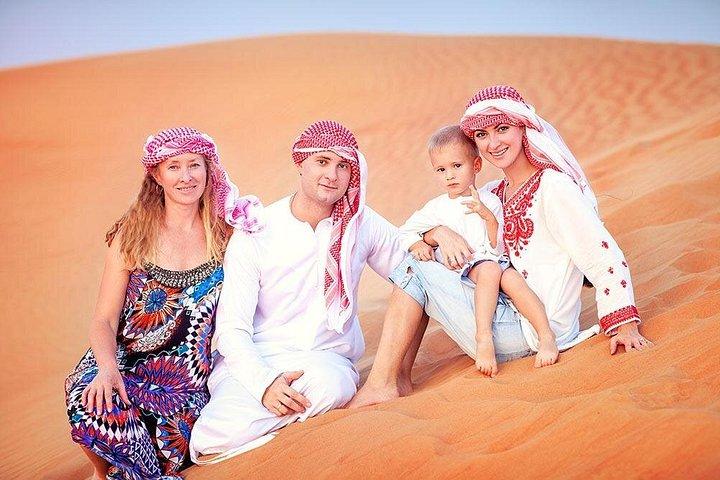Safari privé dans le désert des dunes rouges au camp d'Al Khayma avec dîner