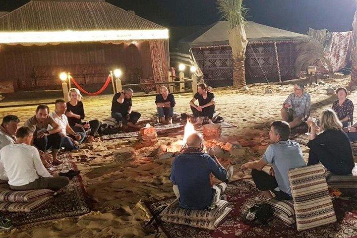 Safari d'une nuit dans les dunes rouges avec barbecue au camp d'Al Khayma