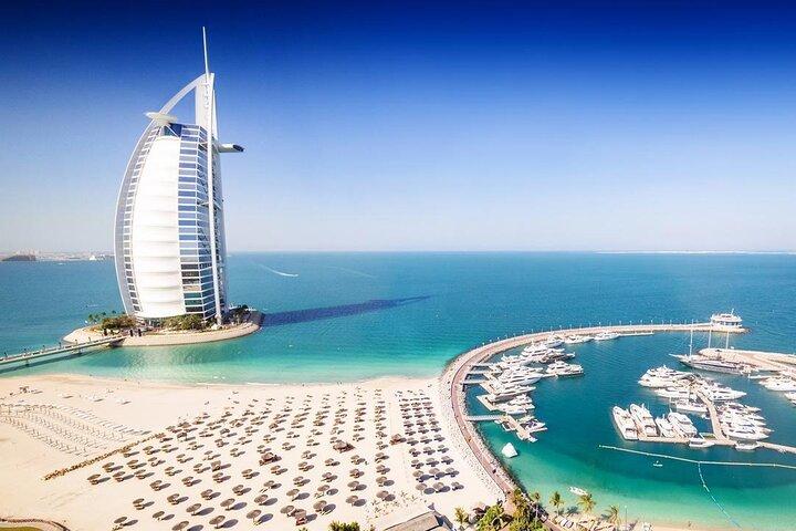 Le prix de la visite de la ville de Dubaï Visitez la ville d'Abu Dhabi gratuitement