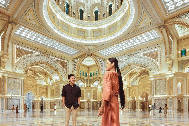 Visite du musée du Louvre et de Qasr Al Watan avec transferts privés