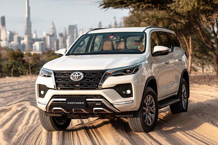 Véhicule d'une journée complète à Abu Dhabi avec chauffeur