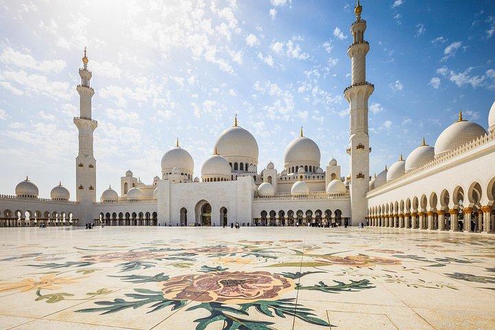 Visite guidée privée de la grande mosquée Sheikh Zayed au départ de Dubaï