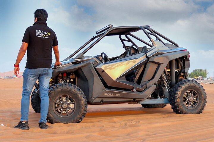 Expérience autonome en buggy dans les dunes du désert de Dubaï avec transfert à l'hôtel