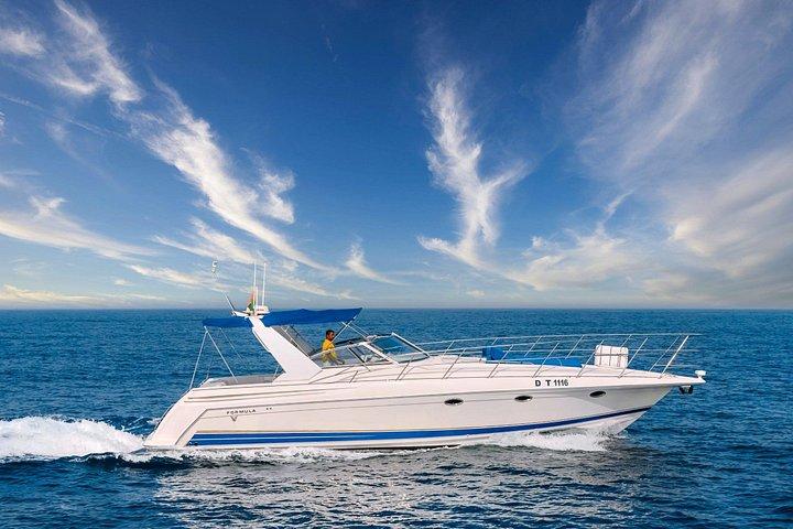 Excursion en yacht de luxe de 40 pieds jusqu'à 12 personnes à Dubaï