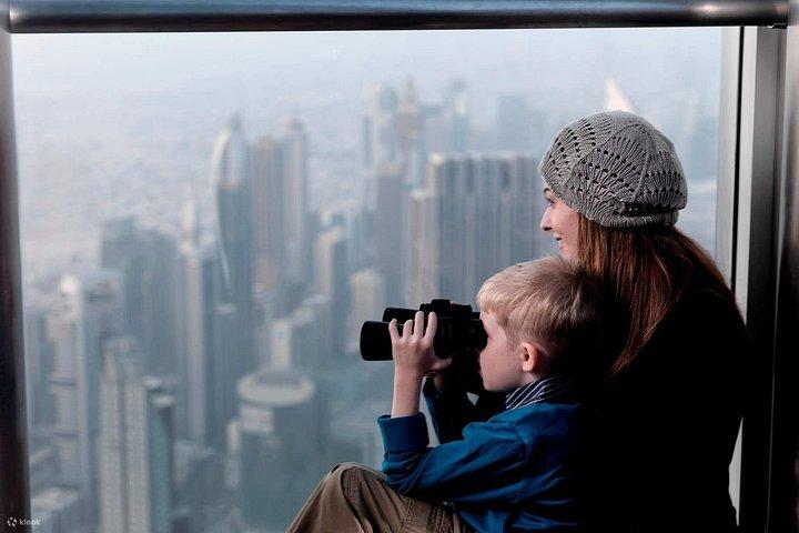 Transferts aller-retour Pvt Tour avec Burj Khalifa en haut du billet publicitaire