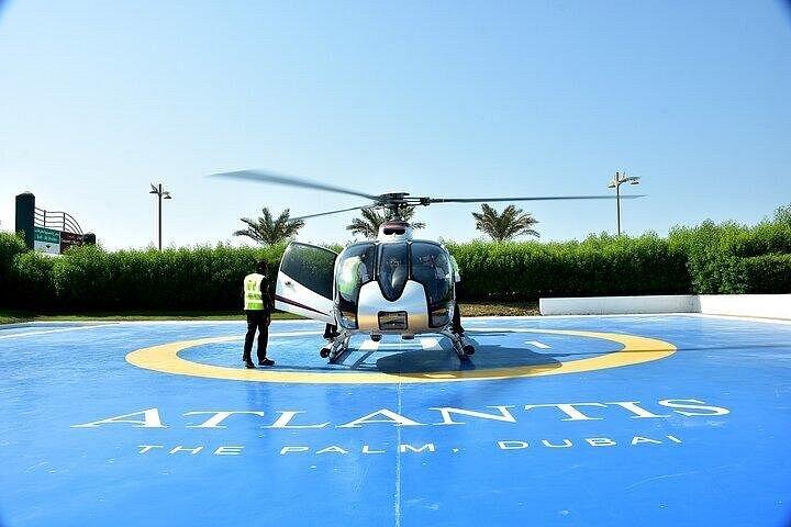 Circuit en hélicoptère à Dubaï avec transport en option