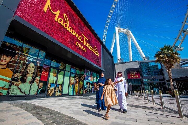 Billet coupe-file à Madame Tussauds Dubaï avec un photographe privé