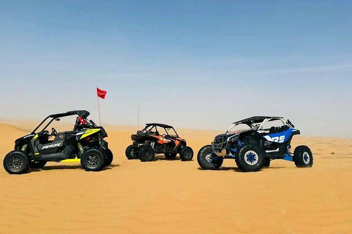 Safari dans le désert de 30 minutes en buggy à Dubaï avec dîner et spectacles