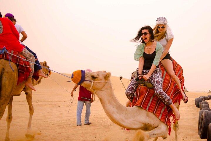 Safari privé dans le désert du matin Dubaï avec Dune Bashing & Sandboard