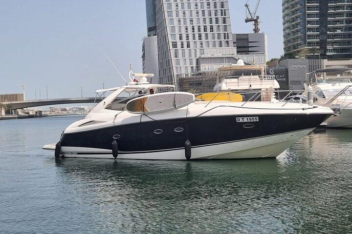 Croisière en bateau privé au départ de Dubai Marina jusqu'à 12 personnes