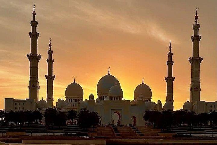 Visite privée de la ville d'Abu Dhabi avec billet gratuit pour le musée Louver