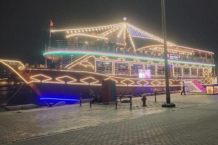 Dîner croisière Dhow à Deira Creek (croisière 4 étoiles)