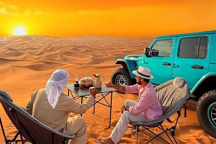 Safari en Jeep Privée Dubaï avec Setup Coucher de Soleil