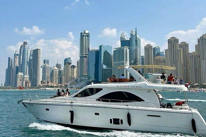 Luxe privé 2 heures en yacht - L'expérience ultime de Dubaï