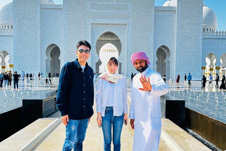 Excursion touristique en escale à Abu Dhabi avec ramassage et dépôt à l'aéroport