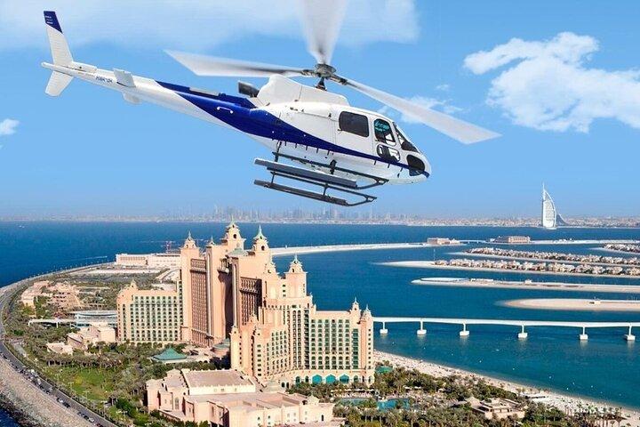 Tour en hélicoptère de Dubaï avec transferts privés aller-retour
