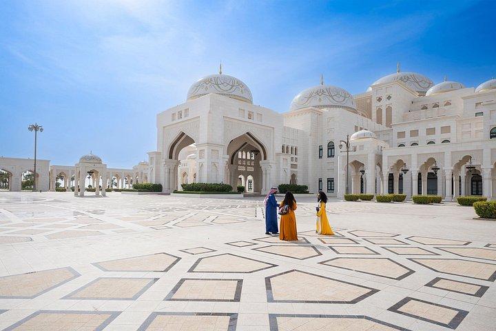 Abu Dhabi, Al Ain et le puissant désert en 4 jours au départ de Dubaï