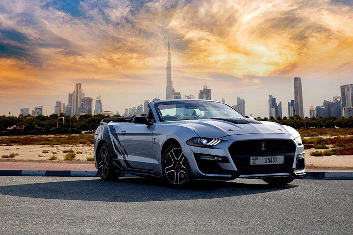Tour du Cabrio de Dubaï Aventure et photoshoot en Mustang décapotable