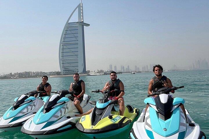 Jet Ski Thrill avec pizza et boissons fraîches - Dubaï