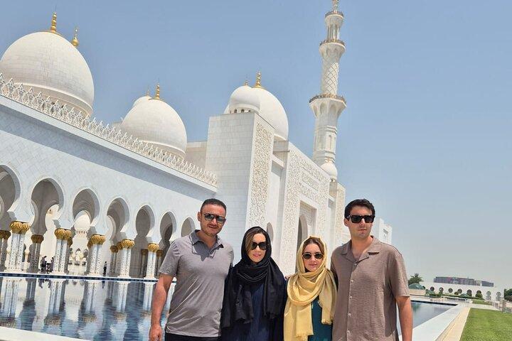 Excursion d'une journée à Abu Dhabi depuis Dubaï : Entrée express SZ Grand Mosque