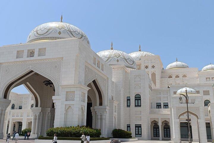 Visite privée d'une journée Premium d'Abou Dhabi avec billets d'entrée