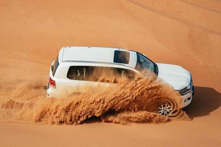 Safari dans le désert Dubaï - Dune Bashing, Dîner barbecue