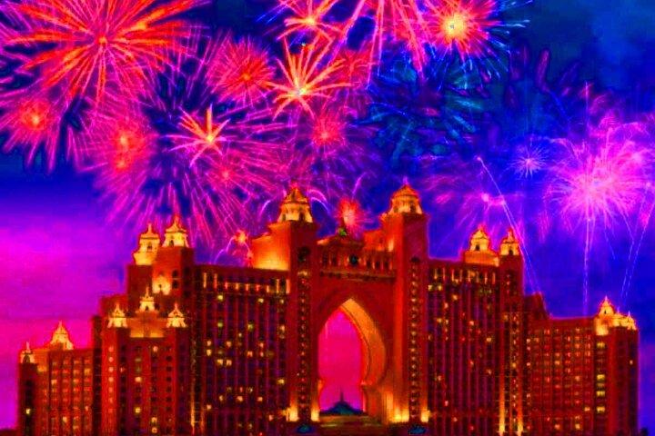 Croisière du Nouvel An 2026 dans la marina de Dubaï - Feux d'artifice Atlantis