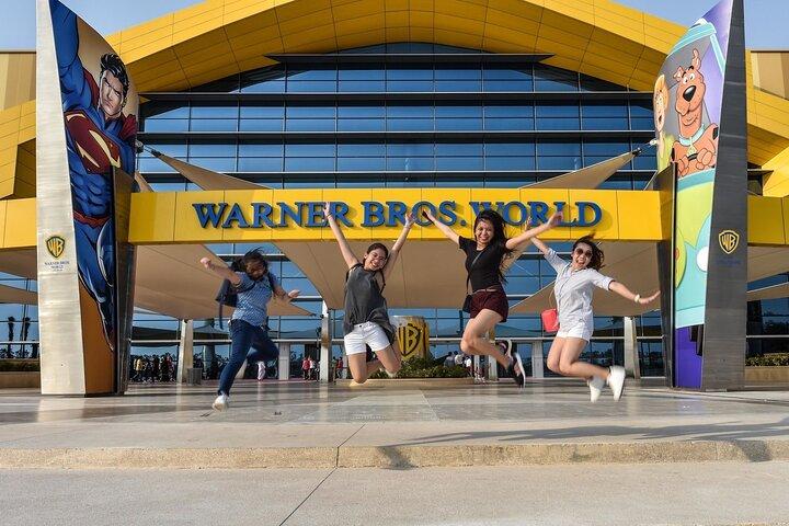 Visite de la ville d'Abu Dhabi avec le billet Warner Bros World au départ de Dubaï