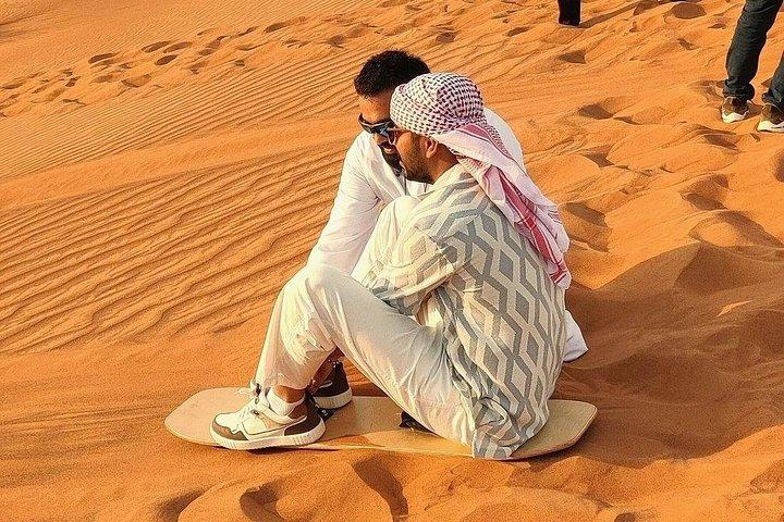 Safari dans le désert d'Abou Dhabi avec quad et dîner barbecue
