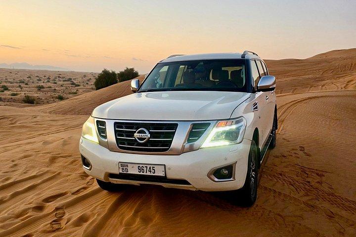 Safari privé dans le désert de Dubaï avec spectacles vivants