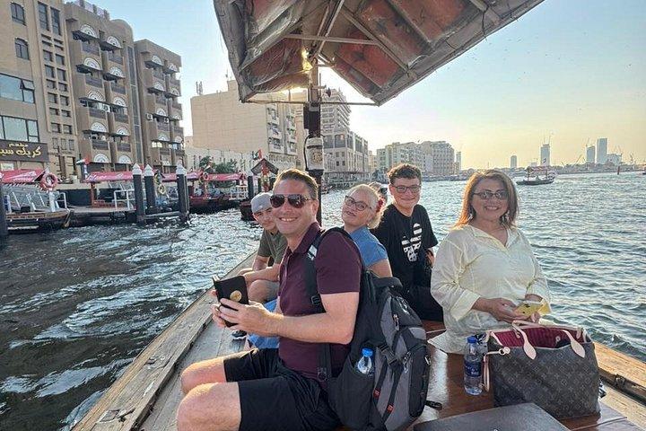 Excursion d'une demi-journée dans le patrimoine du vieux Dubaï avec balade à Abra, Creek et Souks